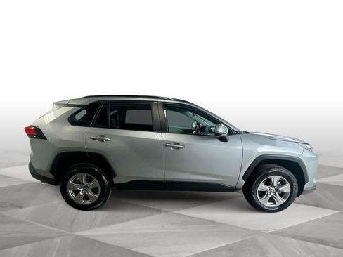 Used 2025 Toyota RAV4 XLE FWD image 9