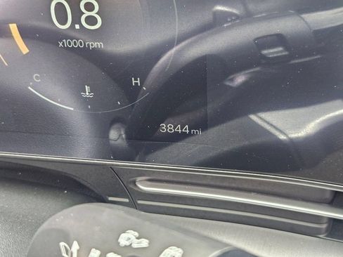 Used 2025 Hyundai Kona SEL AWD/4WD image 16