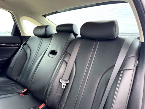 Used 2023 Genesis G80 2.5T image 16