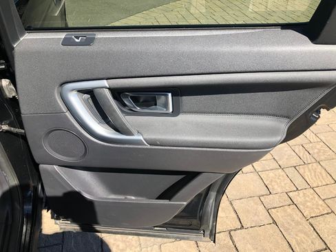 Used 2015 Land Rover Discovery Sport HSE image 30