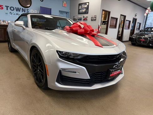 Used 2019 Chevrolet Camaro SS image 19