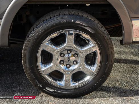 Used 2013 Ford F150 Lariat w/ Luxury Equipment Group image 12