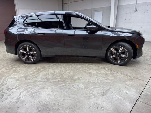 New 2026 BMW iX xDrive60 w/ Premium Package image 6