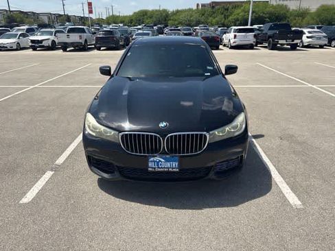 Used 2017 BMW 740i RWD image 8