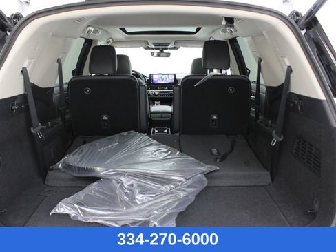 New 2026 Nissan Pathfinder SL image 28