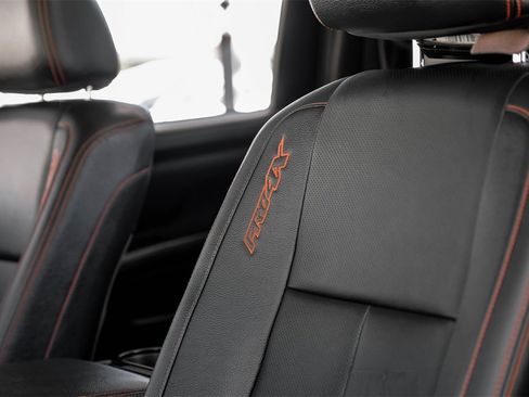 Used 2024 Nissan Titan PRO-4X w/ Pro-4x Convenience Package image 37