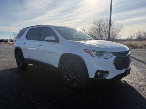 Used 2021 Chevrolet Traverse RS image 8
