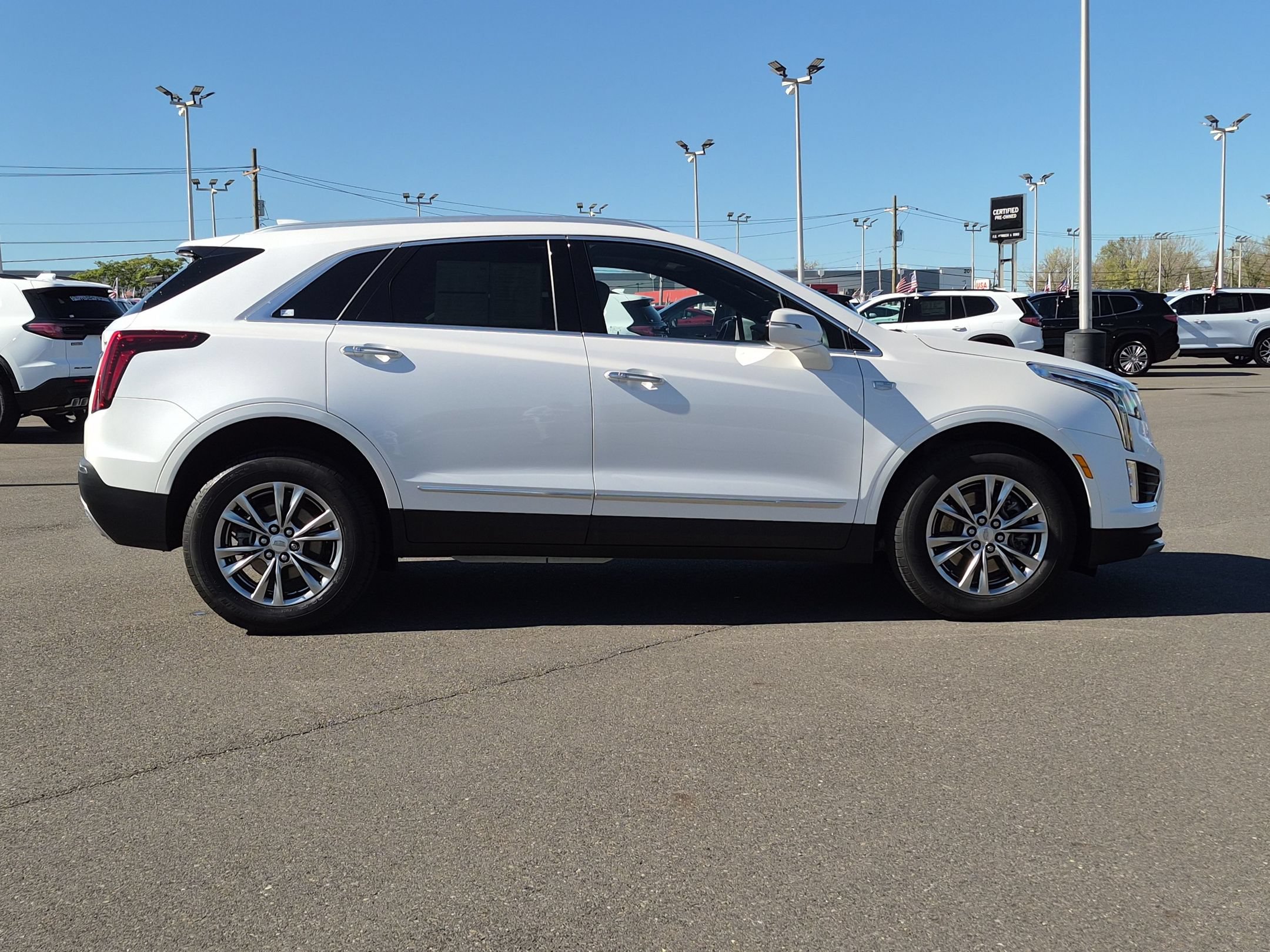 Certified 2023 Cadillac XT5 Premium Luxury FWD image 8