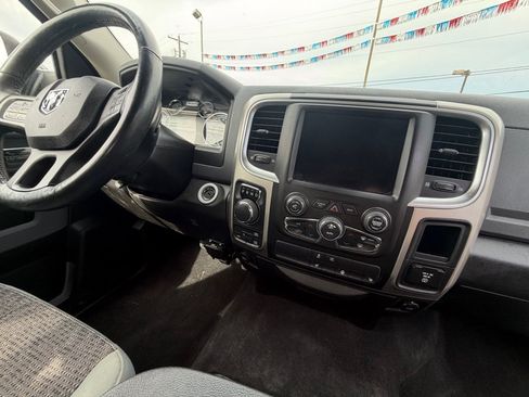 Used 2019 RAM 1500 Classic SLT w/ Black Appearance Group AWD/4WD image 29