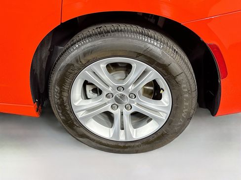 Used 2021 Dodge Charger SXT image 37