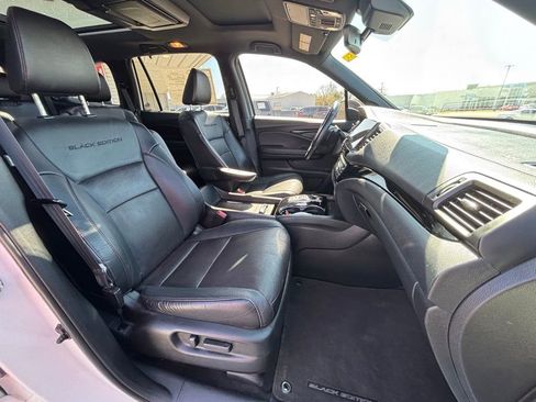 Used 2021 Honda Pilot Black Edition image 9