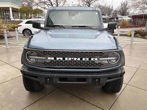 Used 2023 Ford Bronco Badlands image 2