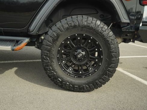 Used 2020 Jeep Wrangler Unlimited Sahara image 42