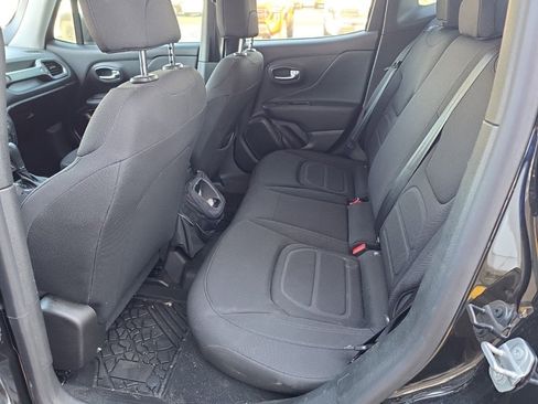 Used 2022 Jeep Renegade Latitude image 13