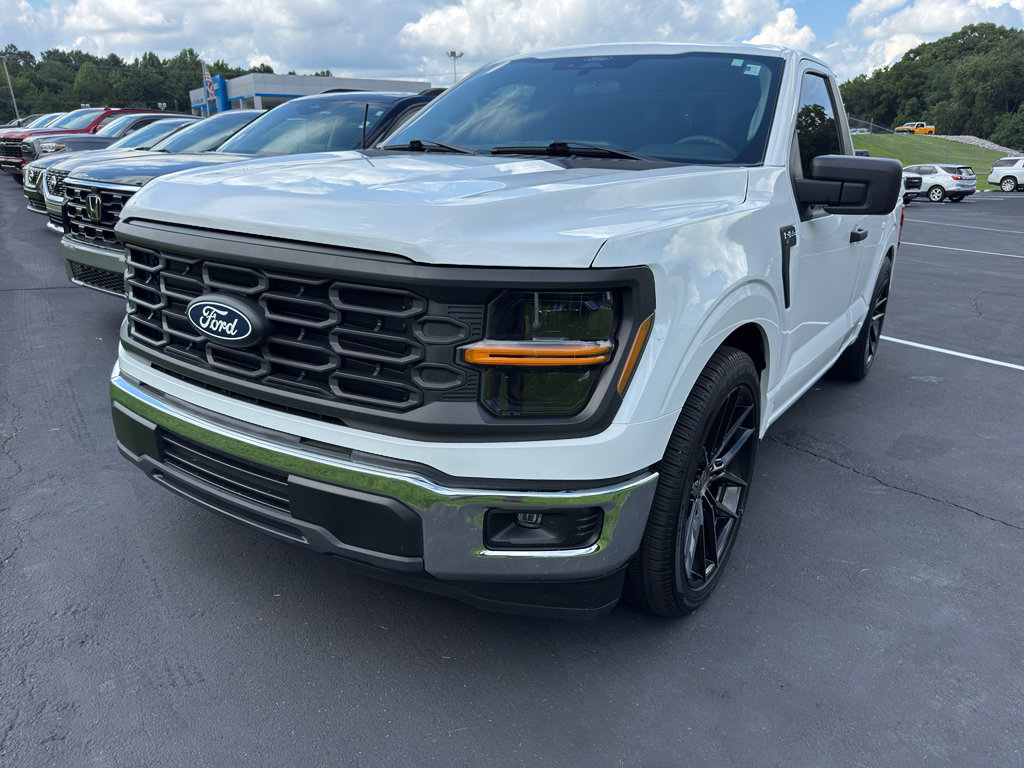 Used 2024 Ford F150 XL w/ Equipment Group 103A High RWD image 1
