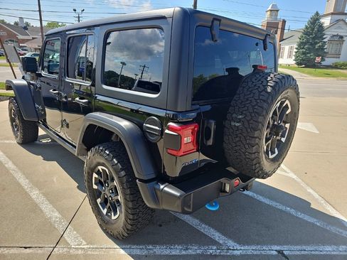 Certified 2024 Jeep Wrangler Unlimited Rubicon 4xe w/ Technology Group AWD/4WD image 15