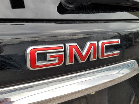 Certified 2022 GMC Terrain SLE w/ Driver Convenience Package image 24