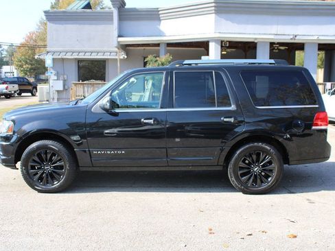 Used 2015 Lincoln Navigator 2WD image 4