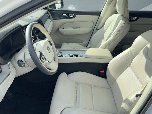 Certified 2023 Volvo XC60 B5 Ultimate w/ Protection Package Premier image 5