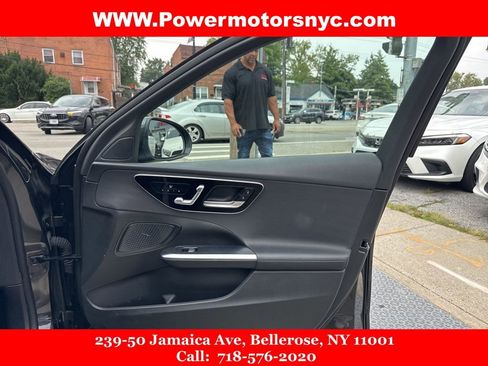 Used 2022 Mercedes-Benz C 300 4MATIC Sedan w/ Pinnacle Trim Package image 12