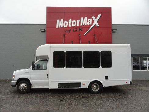 Used 2014 Ford E-350 and Econoline 350 Super Duty w/ Shuttle Bus Prep Package image 2
