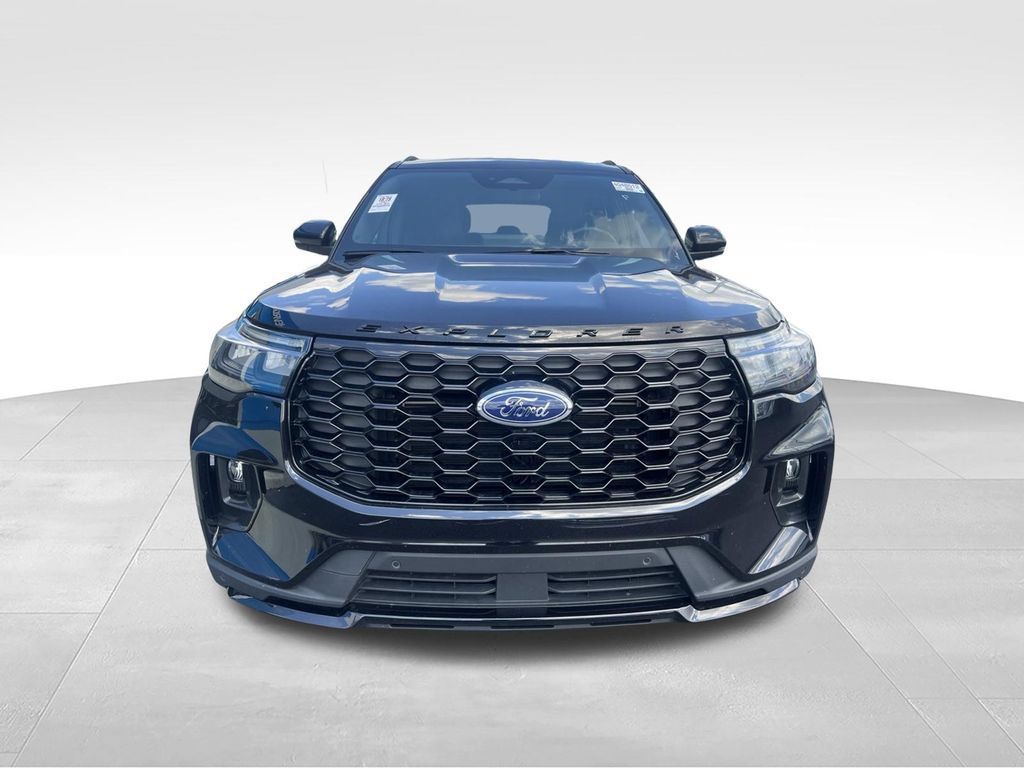 Used 2025 Ford Explorer ST-Line w/ ST-Line Street Pack AWD/4WD image 18