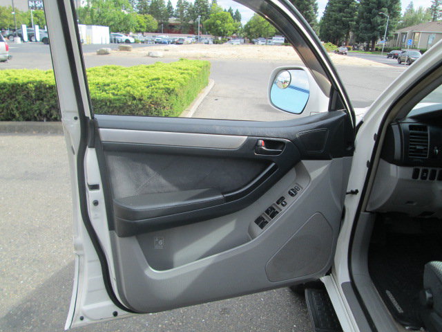 Used 2005 Toyota 4Runner Sport AWD/4WD image 12