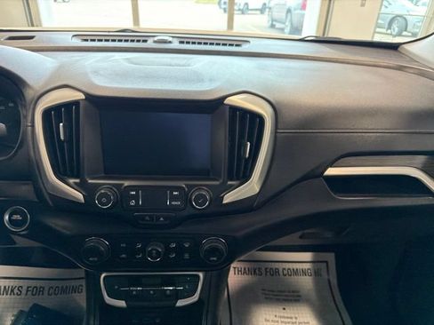 Used 2022 GMC Terrain SLT w/ LPO, Floor Liner Package AWD/4WD image 23