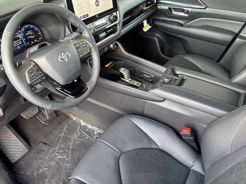 New 2026 Toyota Grand Highlander AWD Hybrid image 12