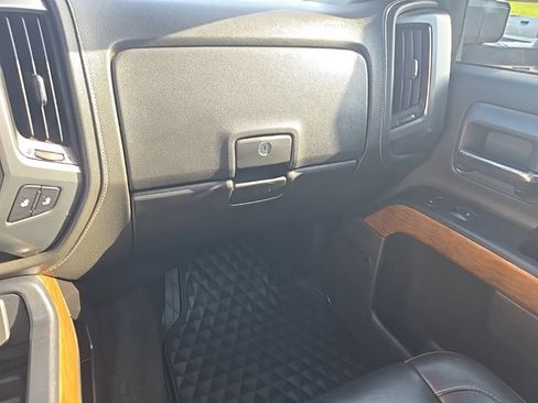 Used 2015 Chevrolet Silverado 2500 LTZ w/ Snow Plow Prep Package AWD/4WD image 18