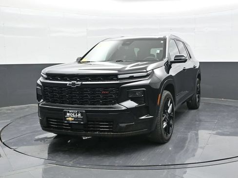 Used 2024 Chevrolet Traverse RS AWD/4WD image 2