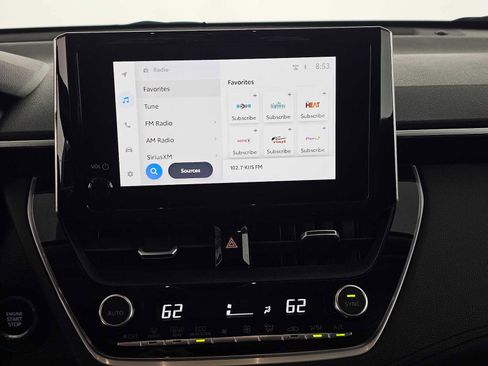 Used 2023 Toyota Corolla Cross XLE image 25