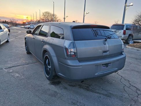 Used 2005 Dodge Magnum R/T w/ Convenience Group II RWD image 6