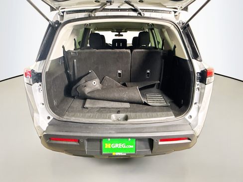 Used 2025 Nissan Pathfinder S AWD/4WD image 35
