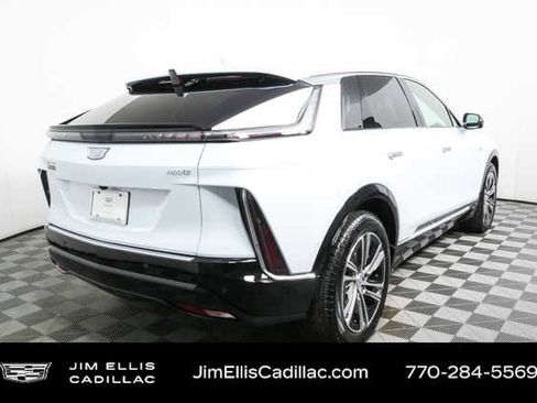 New 2026 Cadillac Lyriq Luxury RWD image 3