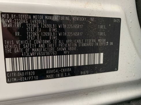 Used 2025 Toyota RAV4 LE image 28