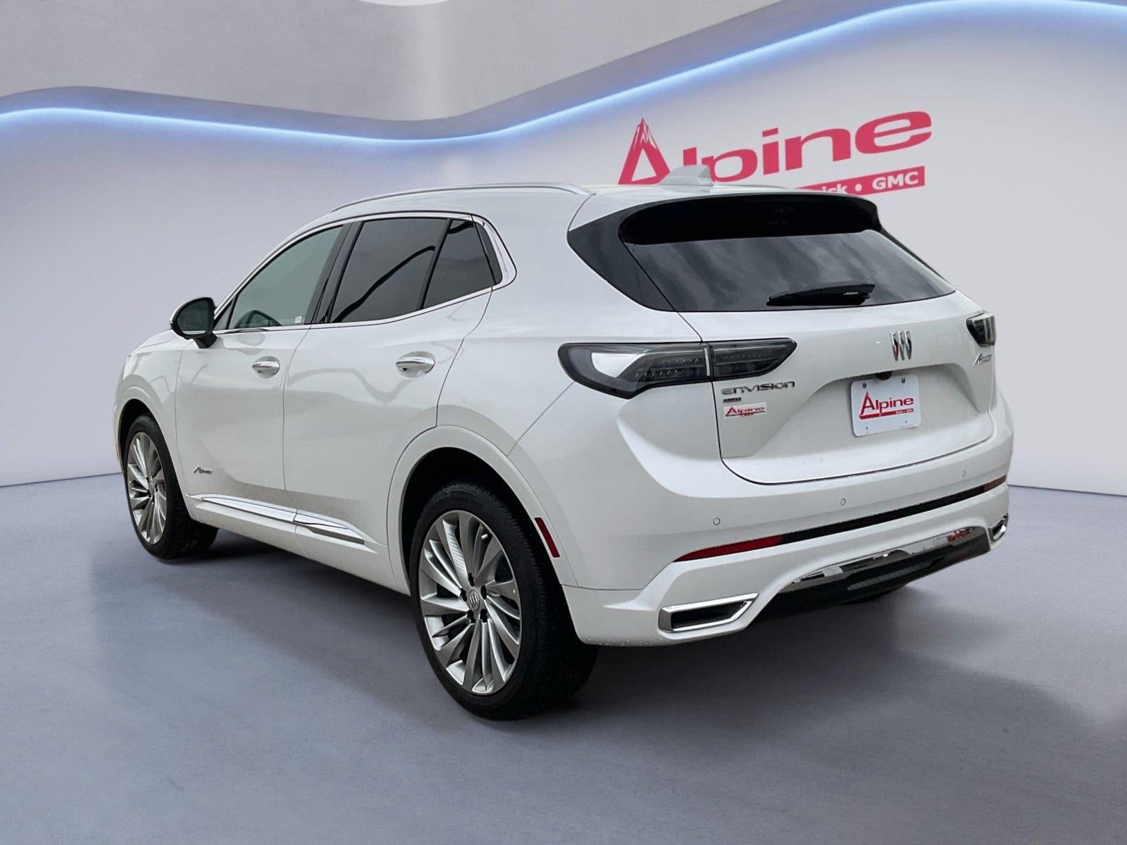 Used 2025 Buick Envision Avenir AWD/4WD image 3