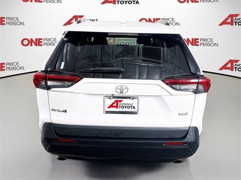 Used 2019 Toyota RAV4 XLE image 6