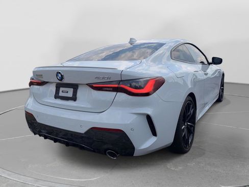 Used 2022 BMW 430i Coupe w/ M Sport Package RWD image 5