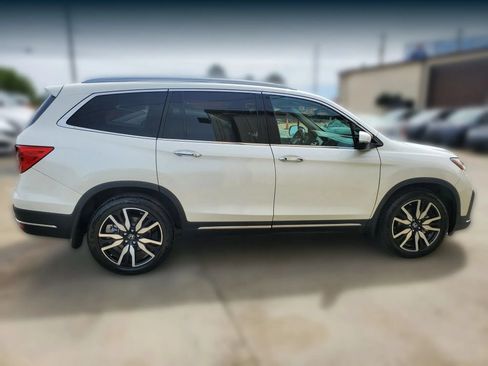 Used 2019 Honda Pilot Touring image 18