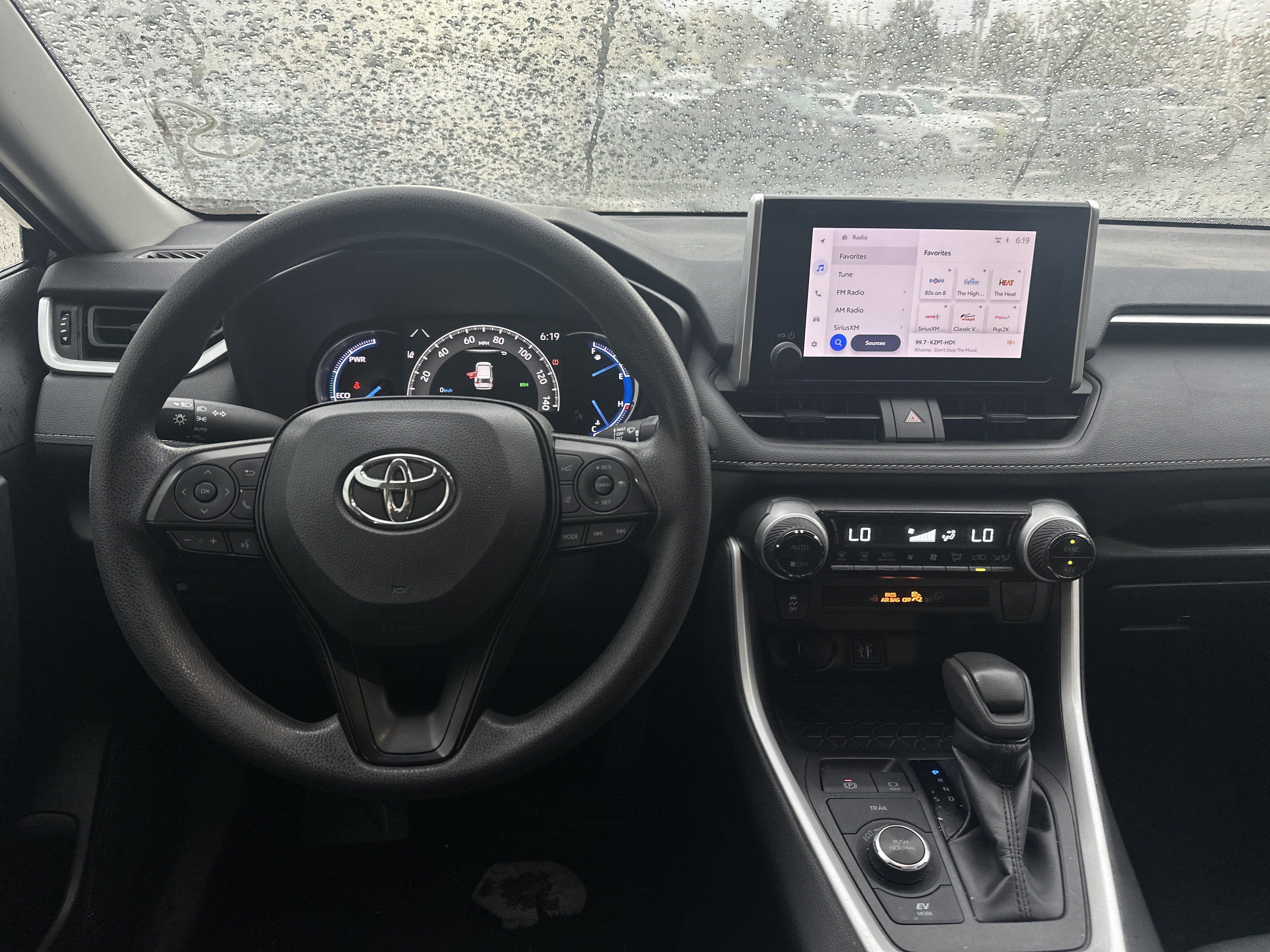 Used 2025 Toyota RAV4 XLE AWD/4WD image 16