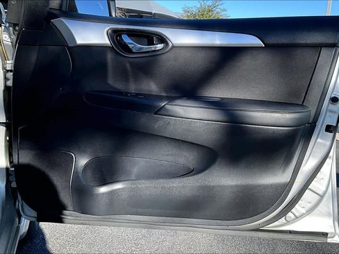 Used 2018 Nissan Sentra S image 23