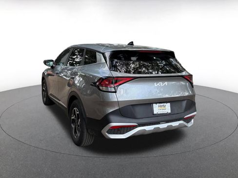 Used 2025 Kia Sportage LX image 5