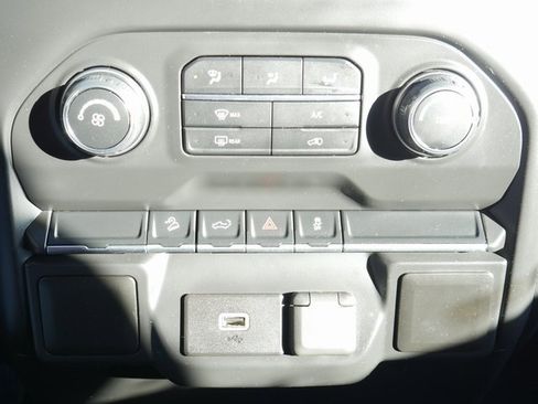 Used 2020 Chevrolet Silverado 1500 Custom Trail Boss image 19