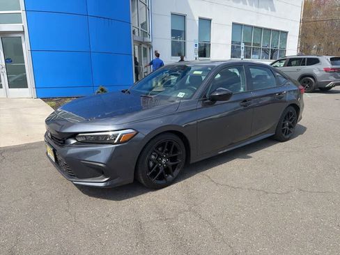Used 2023 Honda Civic Sport image 1