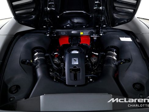 Used 2022 Ferrari F8 Tributo RWD image 24
