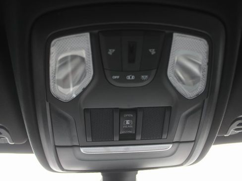 Used 2022 RAM 1500 Big Horn image 13