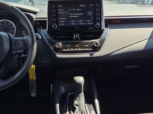Used 2021 Toyota Corolla LE w/ Carpet Mat Package (TMS) FWD image 28
