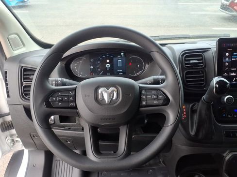 Used 2025 RAM ProMaster 2500 w/ Premium Convenience Group image 16