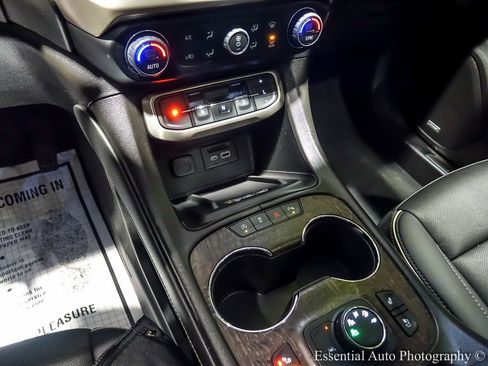 Certified 2023 GMC Acadia Denali w/ Denali Ultimate Package image 31